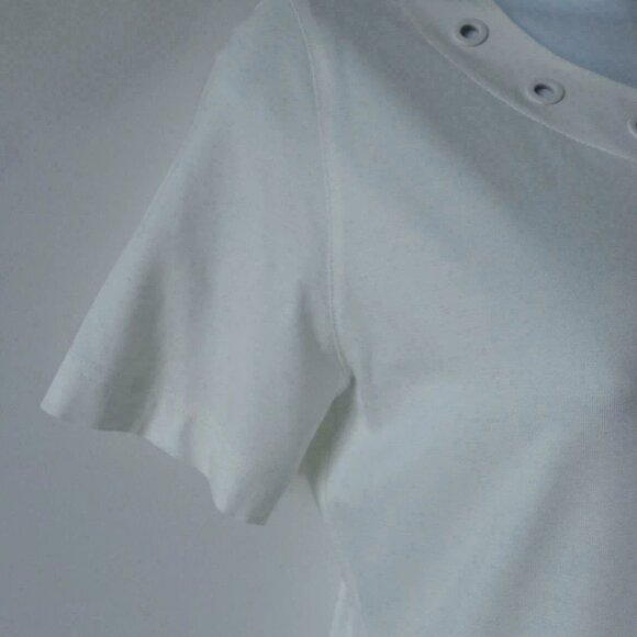 New AKRIS White Round Neck Short Sleeve Modal Top w/ Rib Eyelet Detail Size 8 - Picture 4 of 7